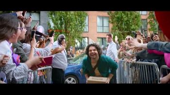 Amazon Prime Day TV Spot, 'Te sentirás muy especial' canción de Duck Sauce [Spanish] - Thumbnail 6