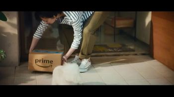 Amazon Prime Day TV Spot, 'Gran oferta: paseo de perros' canción de Duck Sauce [Spanish] - Thumbnail 1
