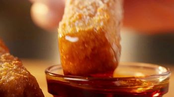 Hardee's Two for $5 Mix and Match Breakfast TV Spot, 'Bake Goodness Into Your Morning' - Thumbnail 6