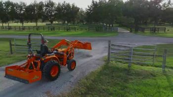Kubota L02 Series TV Spot, 'Acres Add Up' - Thumbnail 7
