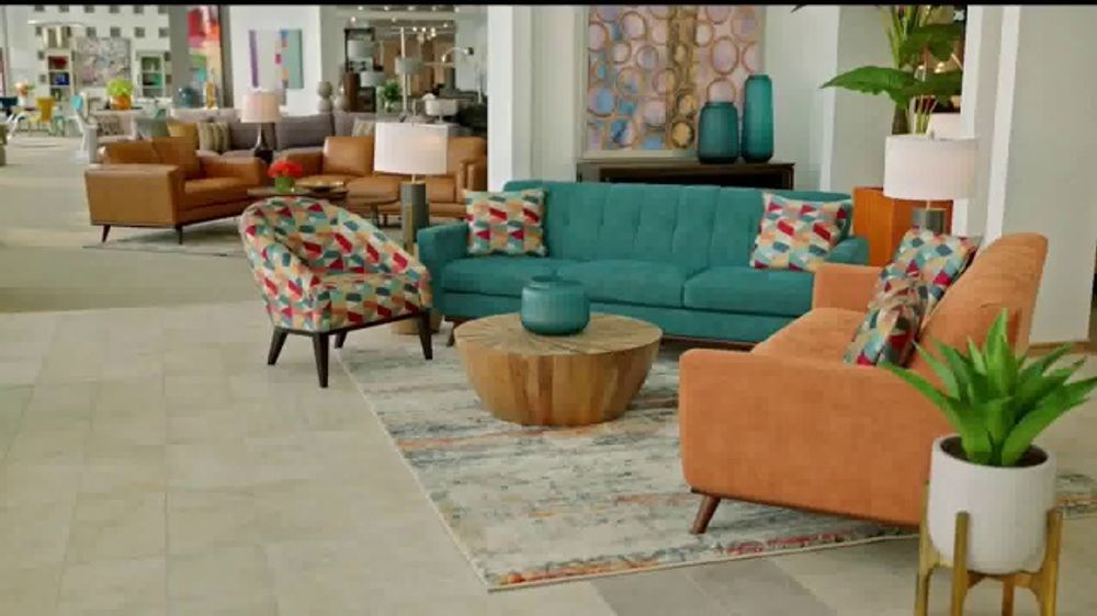 Rooms to Go La Venta por el Cuatro de Julio TV Spot, 'Elegantes muebles' [Spanish]