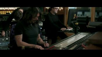 Crown Royal TV Spot, 'Practicing Gratitude' Featuring Dave Grohl - Thumbnail 6