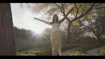 Greater Palm Springs TV Spot, 'Chill Out' Song by The Flusters - Thumbnail 3
