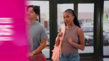 T-Mobile TV Spot, 'Conectado: Llamadas, textos y datos sin parar: Galaxy S24' [Spanish] - Thumbnail 5