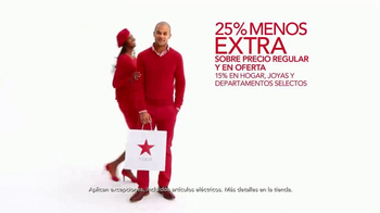 Macy's TV Spot, 'Vístete de rojo' [Spanish] - Thumbnail 6