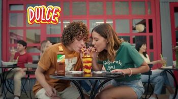 Tajín Chamoy Sauce TV Spot, 'Dulce y sorprendente' canción de Louis Franco, Grace [Spanish]