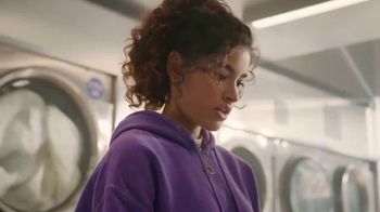 Samsung Galaxy S25 Ultra TV Spot, 'A True AI Companion: Laundry'