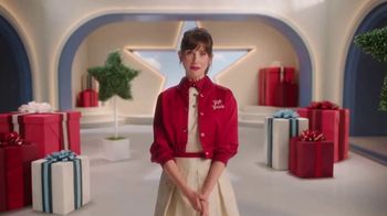 Macy's Father's Day Sale TV Spot, 'Up to 60% Off' Featuring Alison Brie - Thumbnail 3