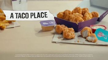 Taco Bell Crispy Chicken Nuggets TV Spot, 'Chicken Place: They're Back' Featuring Gabby Windey - Thumbnail 5