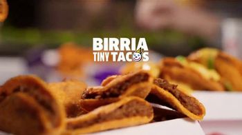 Jack in the Box Birria Tiny Tacos TV Spot, 'Holidays: Craving Tacos: $4.50: Free Gifts' - Thumbnail 4